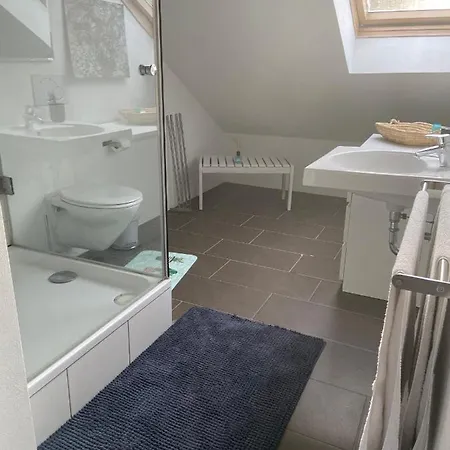 Erlenstegen - Mit Bad 35 Qm Mit Parkplatz Apartment *